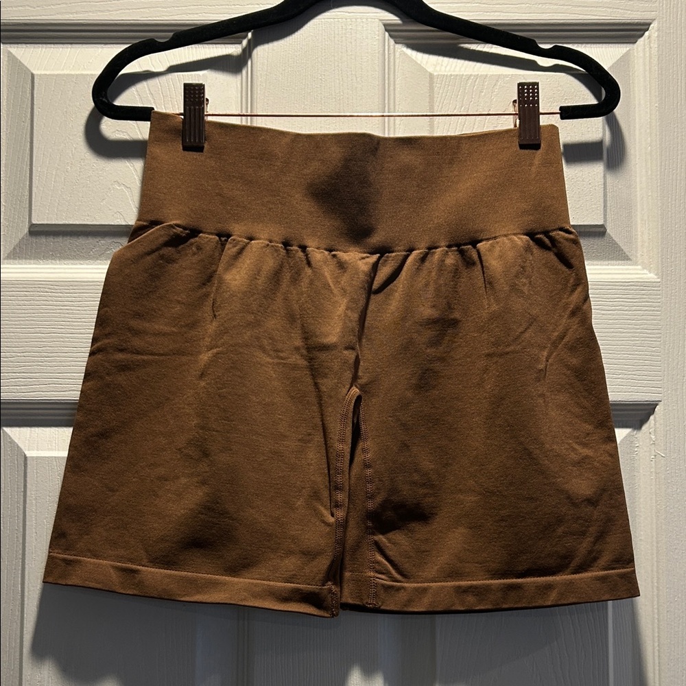 NVGTN Solid Seamless Shorts